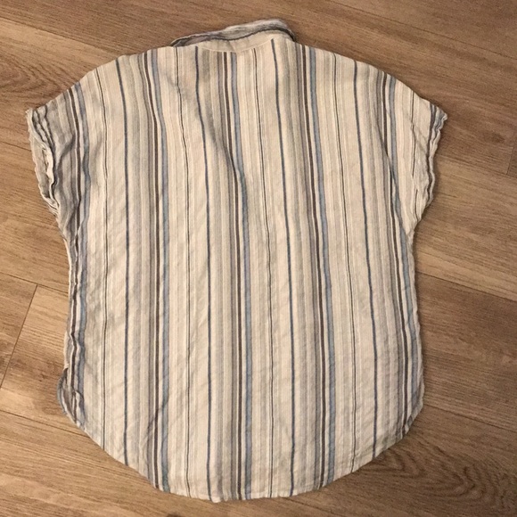 Lucky Brand Short Sleeve Button Down Top szS - Picture 2 of 6